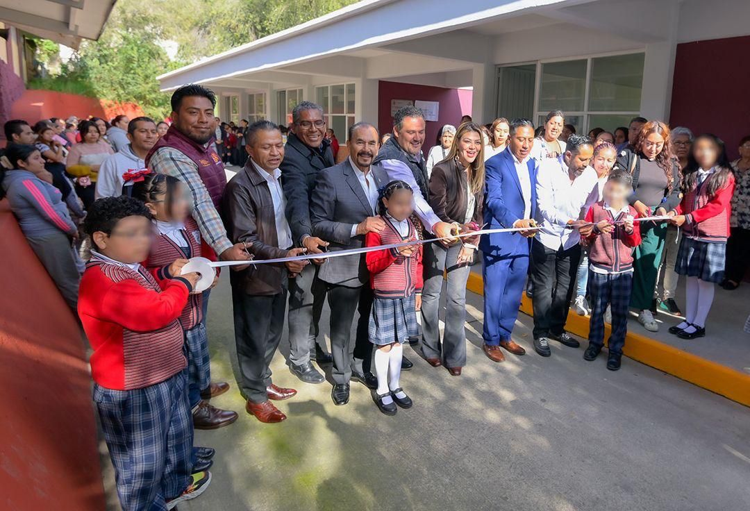 Renuevan instalaciones de escuela Isidro Burgos en Atizapán de Zaragoza