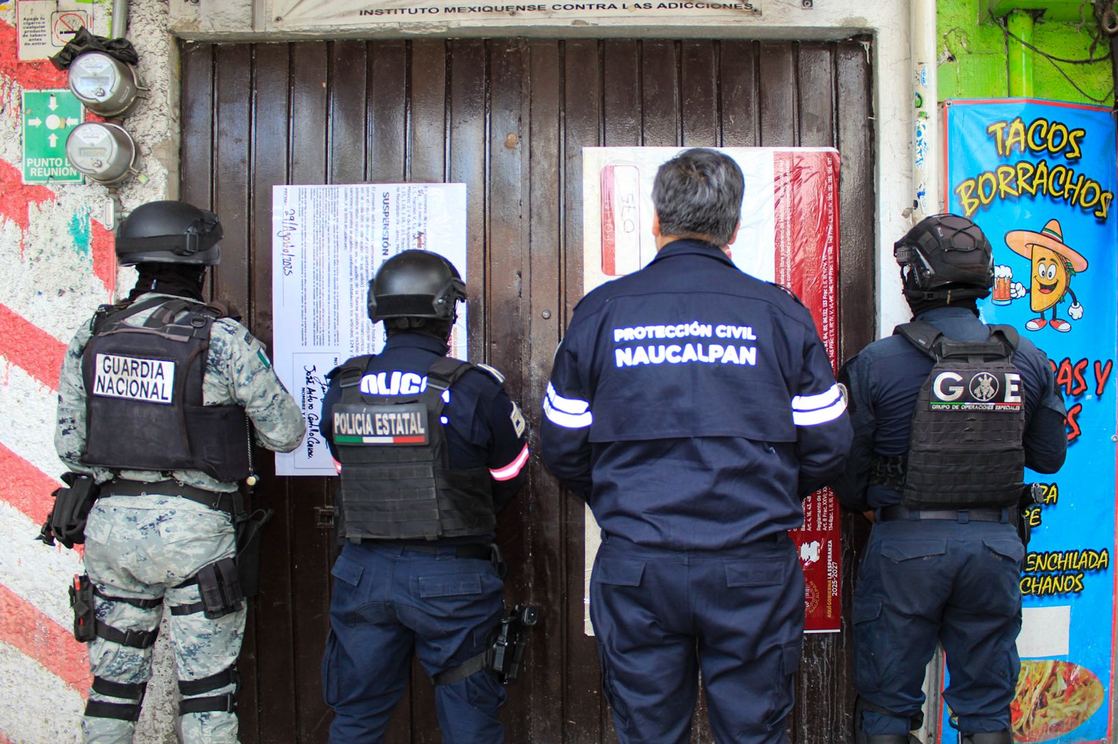 Policías de Guardia Nacional, estatales y Guardia Municipal de Naucalpan clausuran chelerías