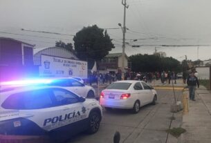 Policía de Tlalnepantla en operativo Escuela Segura