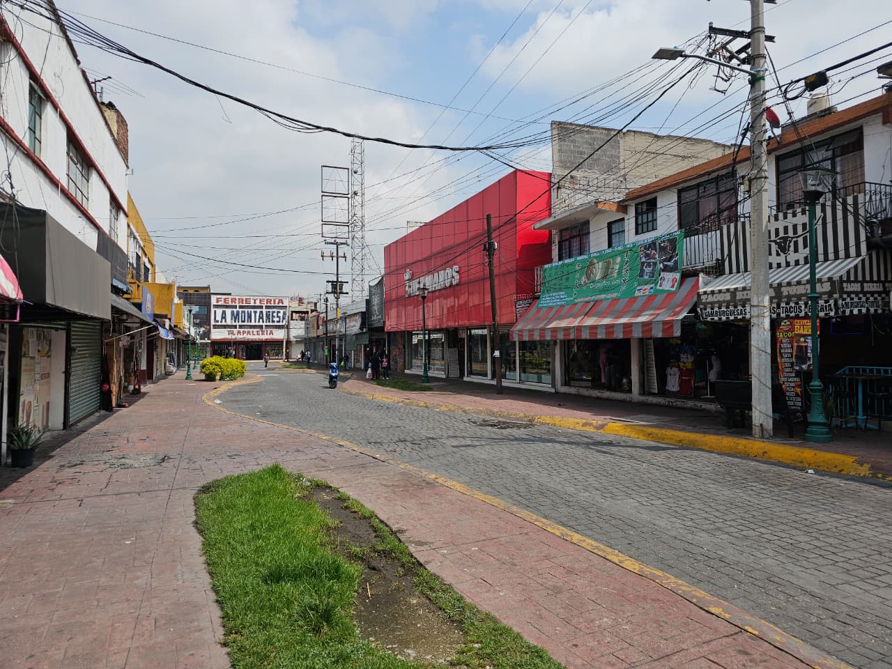 Calles libres de comercio y obstáculos para circular en Tlalnepantla Centro
