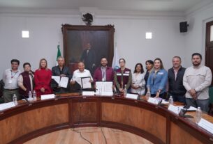 Convenios de Tlalnepantla y gobiernos estatal y federal para escriturar propiedades