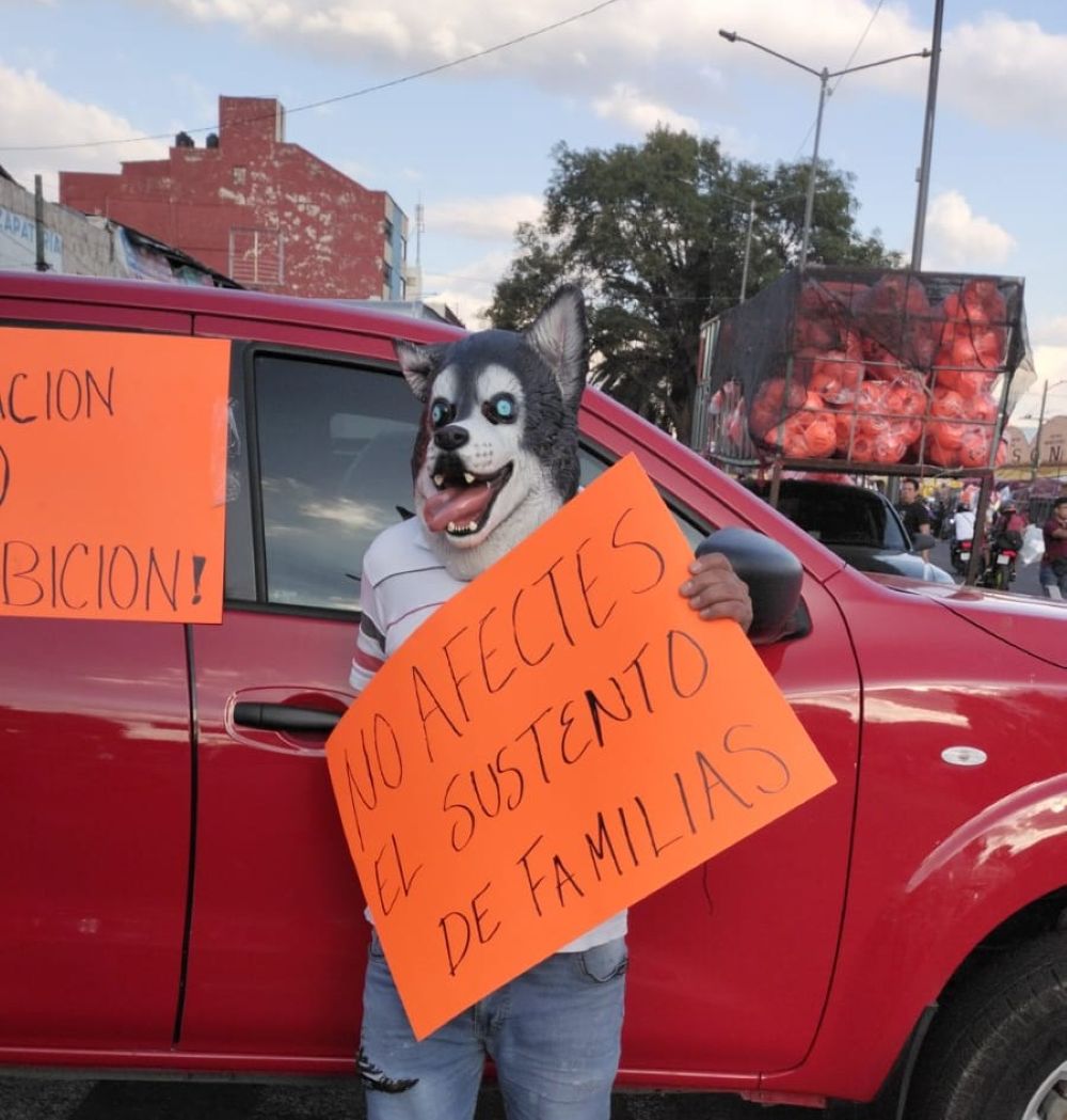 Vendedores de animales de mercado de Sonora en protesta por restricciones ilegales