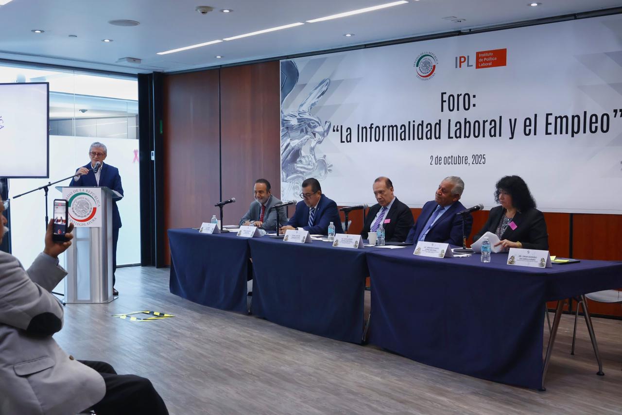 Dirigentes empresariales, sindicales, y de profesionistas en Foro en el Senado
