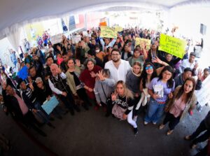 Isaac Montoya lleva servicios de salud gratuitos a comunidades