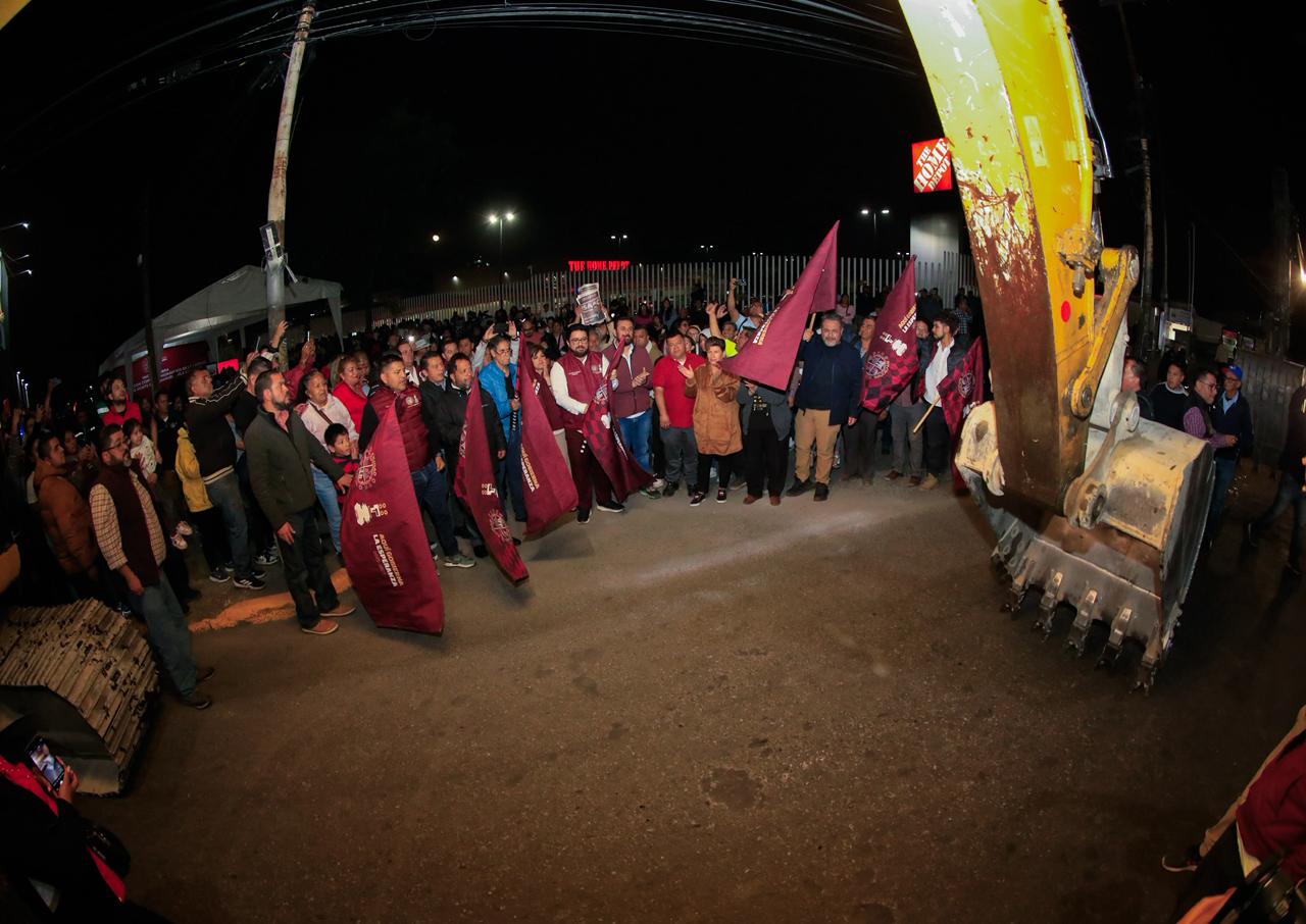 Gobierno de Naucalpan reconstruye lateral del Periférico con concreto hidráulico