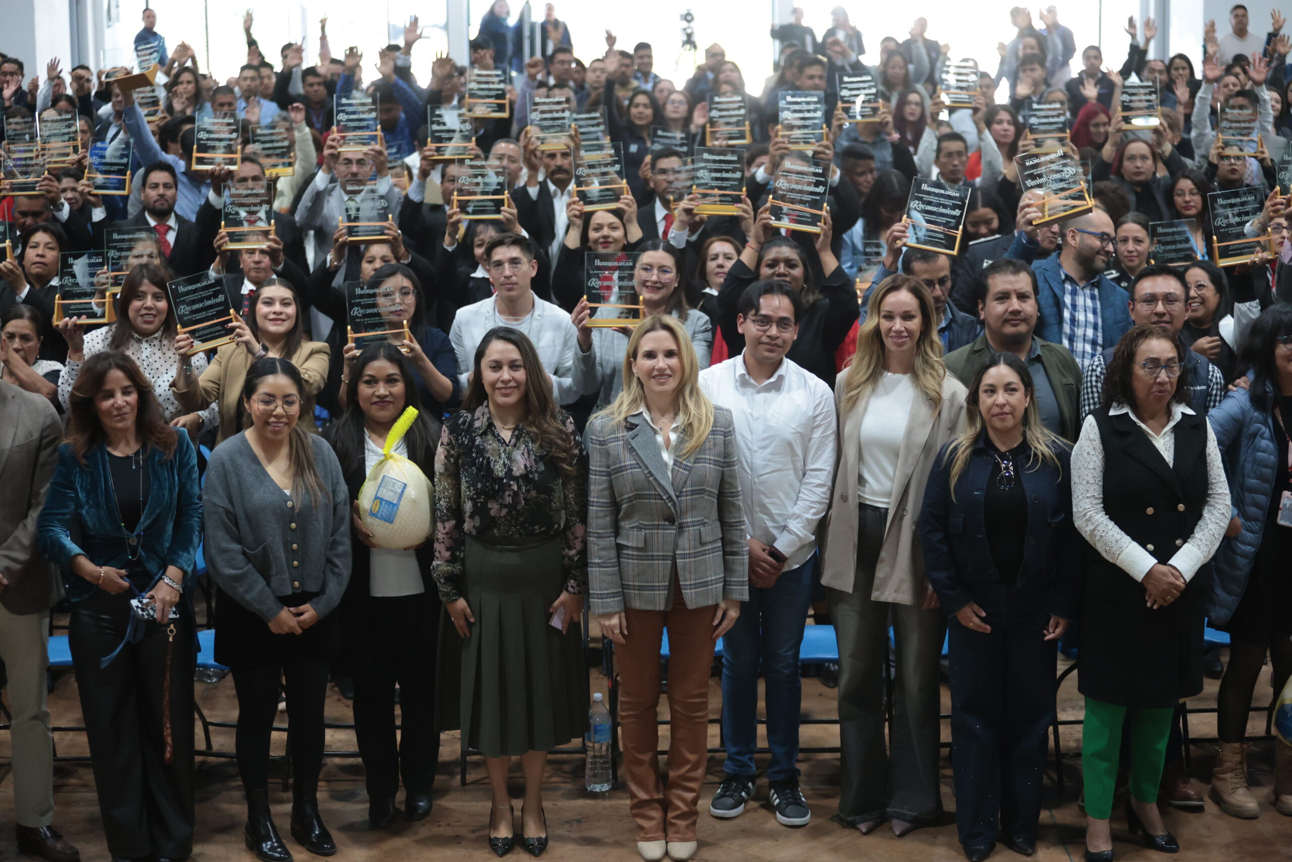 Romina Contreras reconoce a trabajadores de gobierno de Huixquilucan