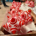 El Castillo de las Esferas, de todos tamaños, materiales y colores