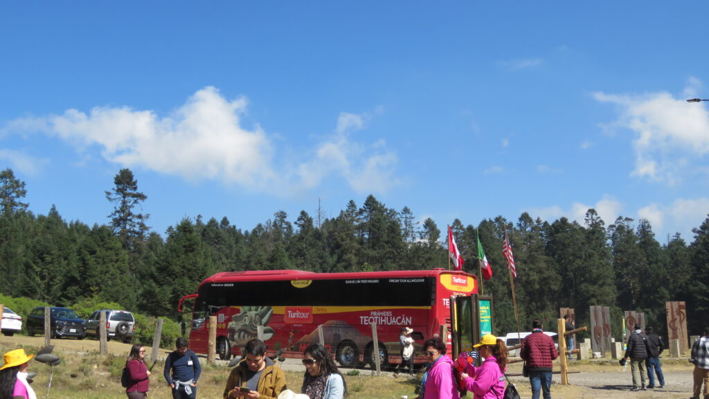 El Turibús al llegar a Chincuac, Michoacán