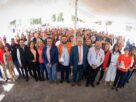 El alcalde Isaac Montoya, funcionarios municipales y estatales en el Día Naranja