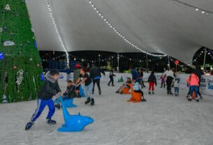 La Villa Navideña con pista de hielo y circo sobre hielo fue la delicia de familias en Atizapán de Zaragoza
