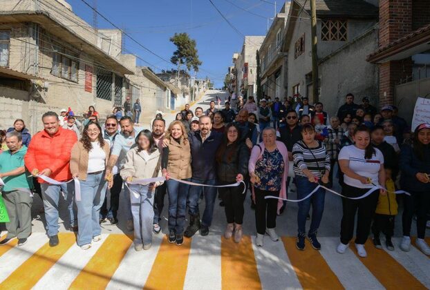 Cuatro calles repavimentadas entregó el alcalde de Atizapán de Zaragoza, Pedro Rodríguez Villegas