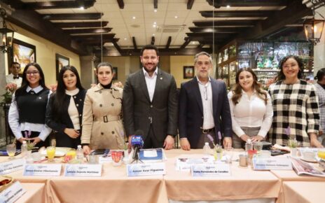 Diputados del PAN Estado de México, encabezados por Pablo Fernández de Cevallos y Anuar Azar Figueroa en rueda de prensa