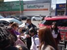 Policías de Tlalnepantla reparten cubrebocas en entradas de escuelas