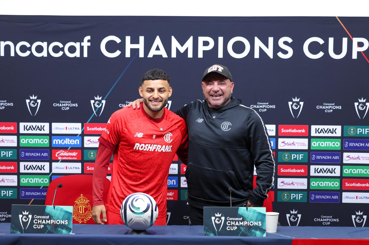 Alexis Vega y Antonio Mohamed