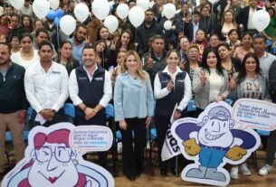 Romina Contreras en inauguración de pozo en zona tradicional de Huixquilucan