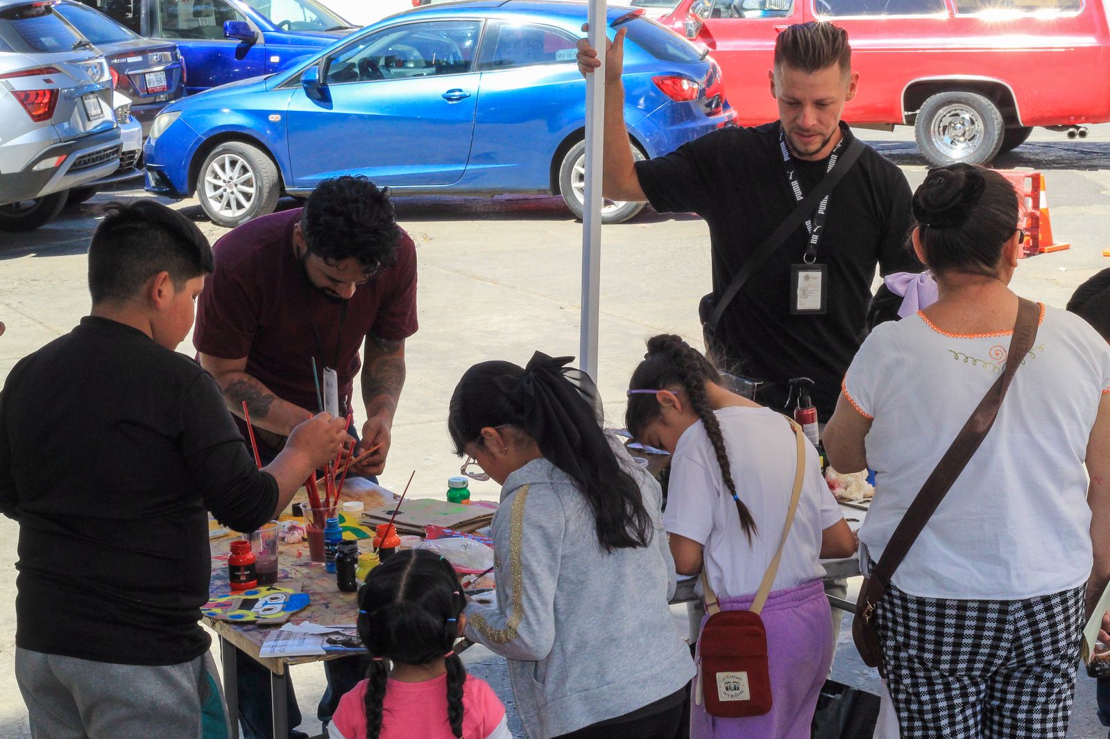 Niños en taller creativo en nuevo espacio de El Molinito, Naucalpan