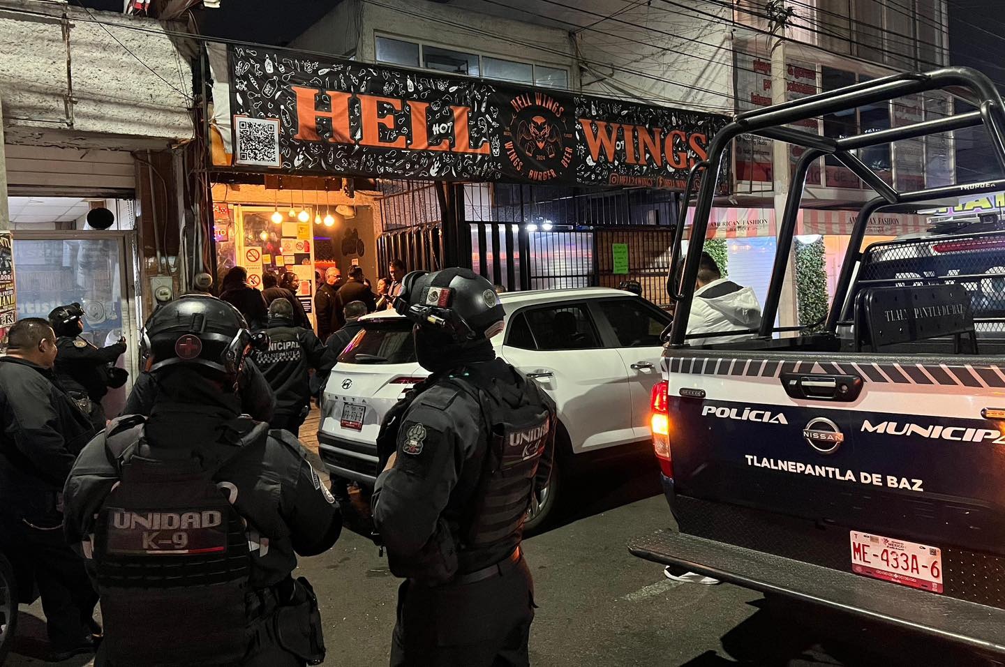 Policías de Tlalnepantla encabezan la revisión de negocios para que funcionen sin poner en riesgo a los comensales