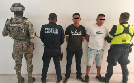 Marina y policía detienen a presuntos roba autos en Atizapán de Zaragoza