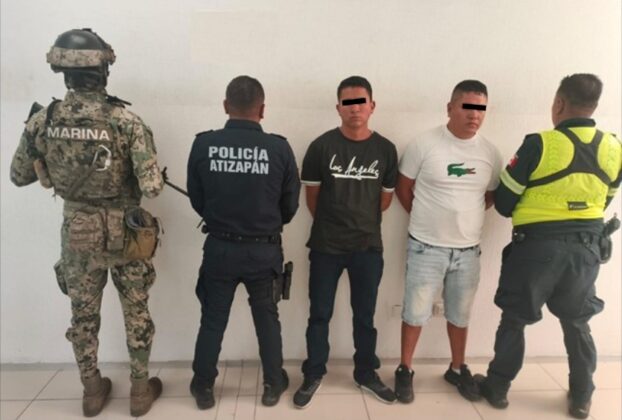 Marina y policía detienen a presuntos roba autos en Atizapán de Zaragoza