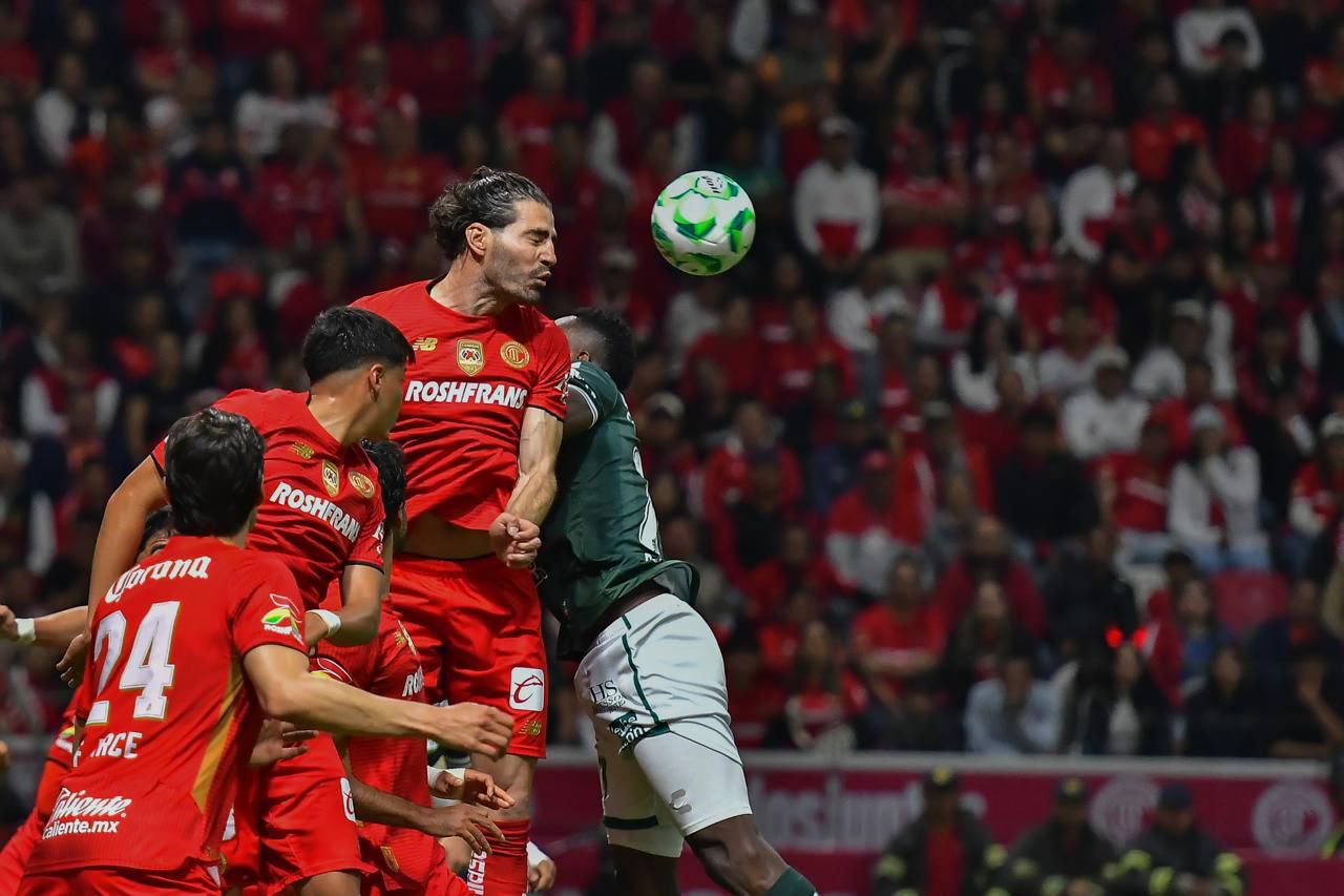 Gana Toluca al León y es claro favorito por el tricampeonato