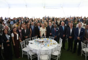Senador Enrique Vargas del Villar, alcaldesa de Huixquilucan, Romina Contreras, presidente de Coparmex Metropolitano, Alfonso Ramos Cardona