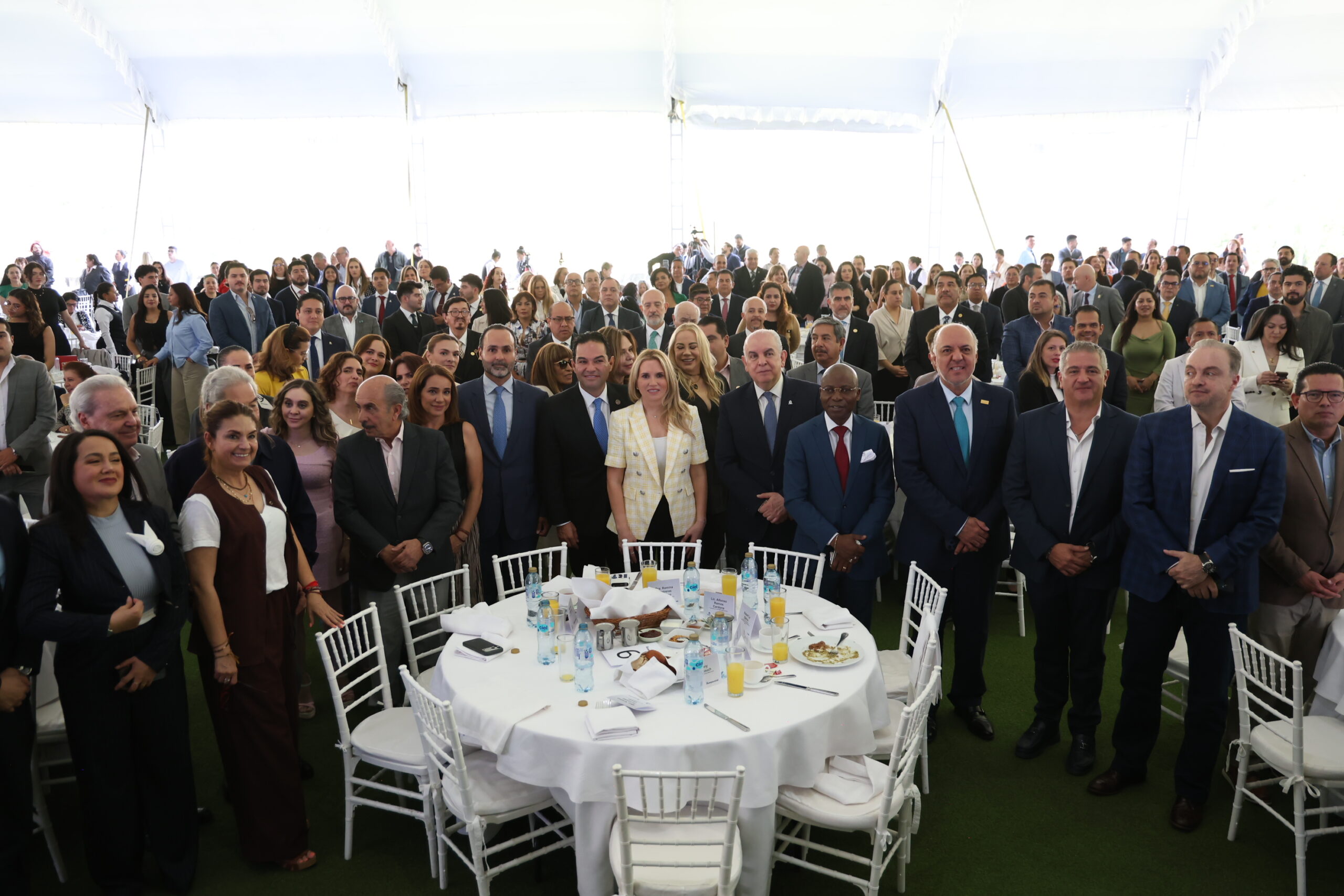 Senador Enrique Vargas del Villar, alcaldesa de Huixquilucan, Romina Contreras, presidente de Coparmex Metropolitano, Alfonso Ramos Cardona