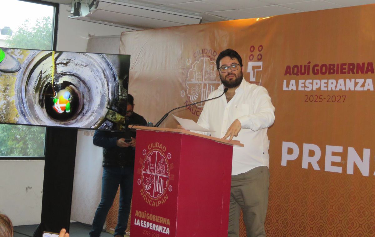 Desazolve en Periférico y colonias de Naucalpan