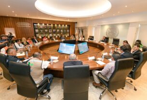 La mayoría de las dependencias del Gobierno de Atizapán de Zaragoza, en sesión permanente
