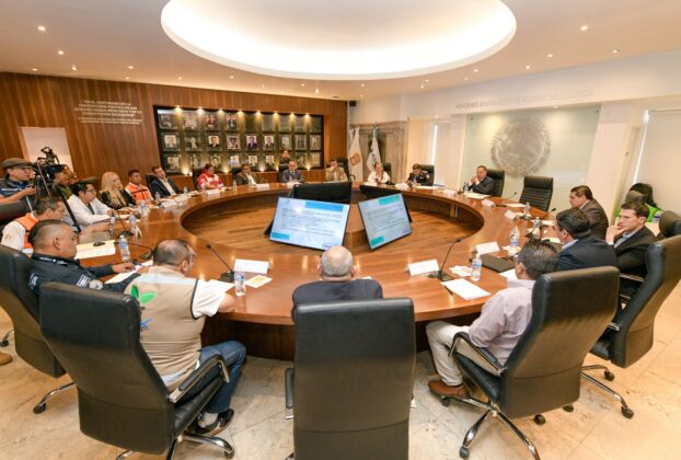 La mayoría de las dependencias del Gobierno de Atizapán de Zaragoza, en sesión permanente