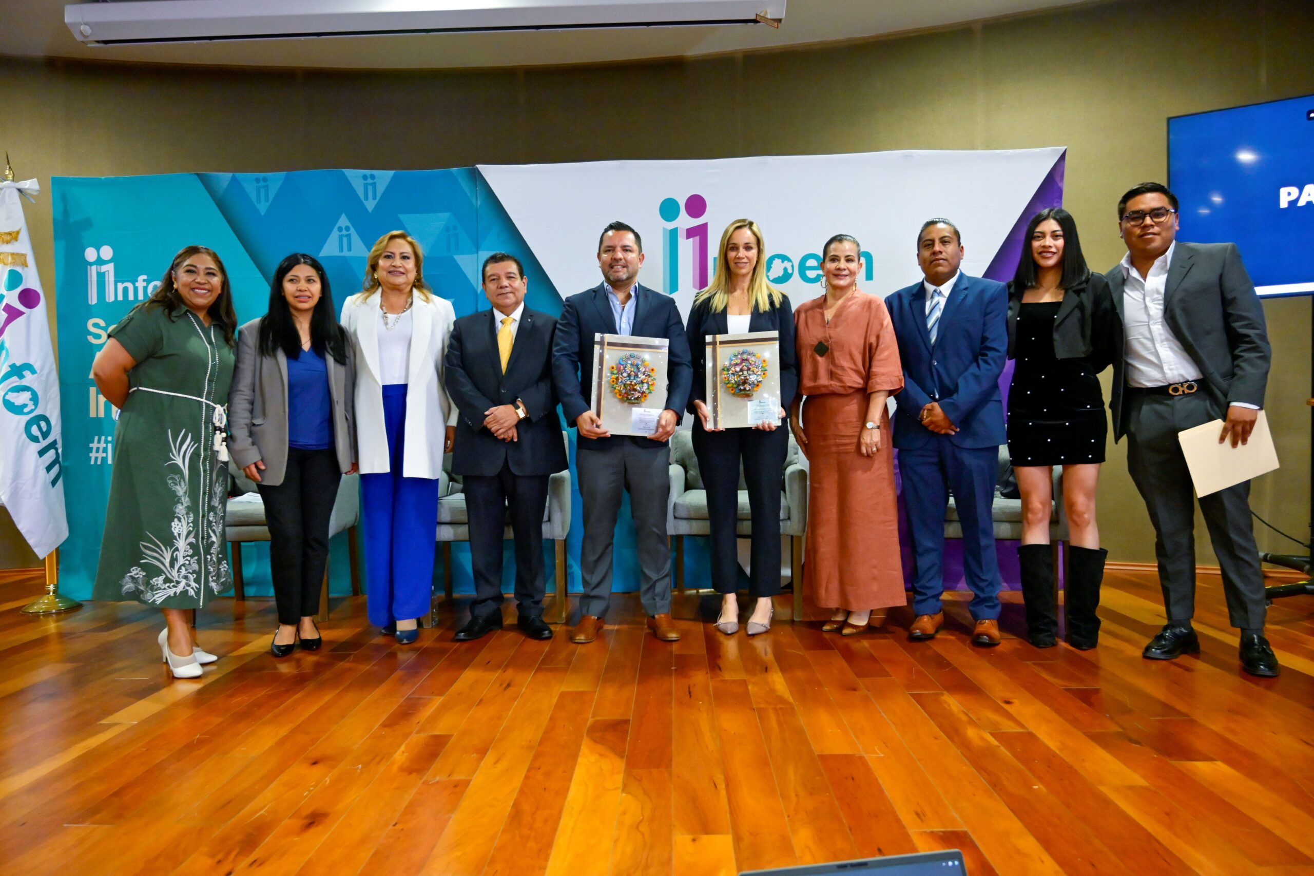 Los sistemas DIF y Aguas de Huixquilucan reciben reconocimiento de INFOEM
