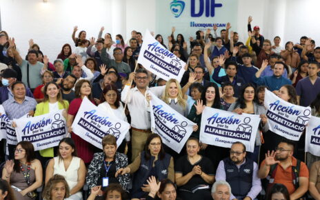 Gobierno de Huixquilucan, Romina Contreras, busca eliminar el analfabetismo