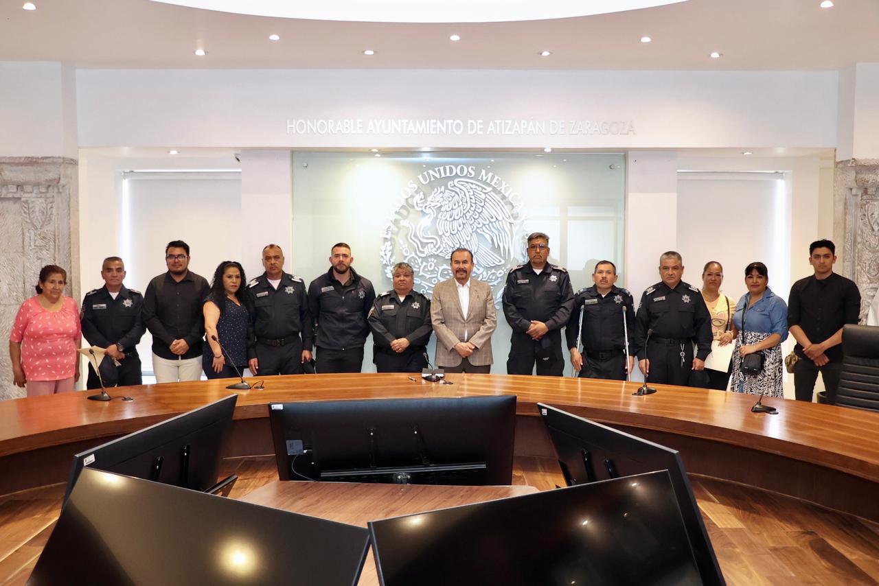 Reconocimiento a seis policías que concluyen labor en favor de atizapenses