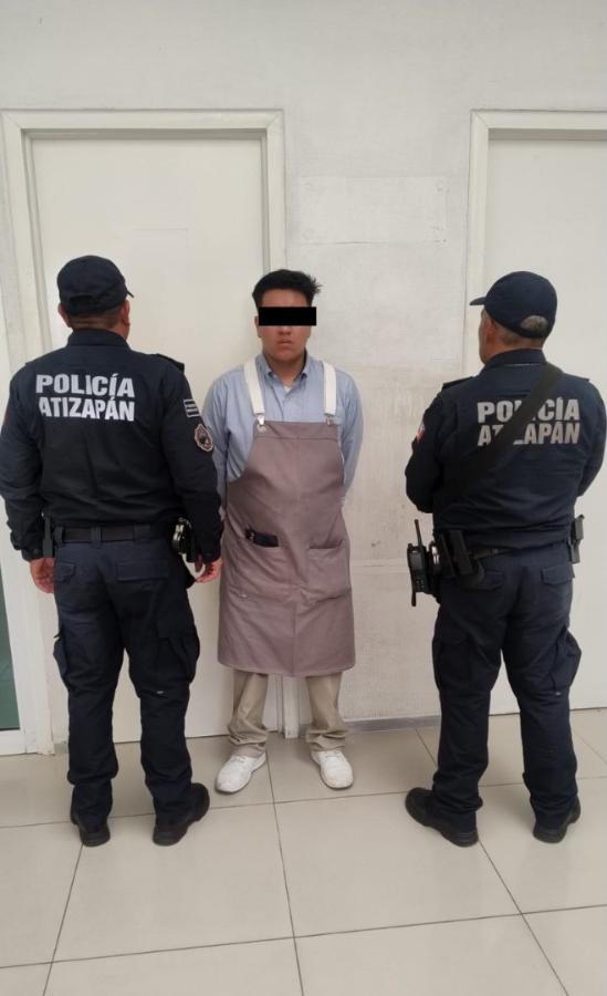 Detiene Policía de Atizapán de Zaragoza a sujeto en interior de residencia