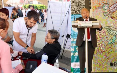 Llevan salud a las colonias en Tlalnepantla