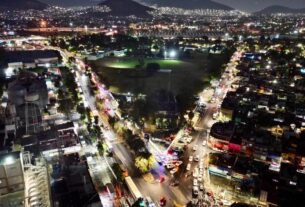 Calles iluminadas en Tlalnepantla