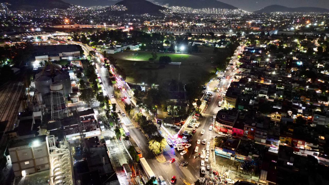 Calles iluminadas en Tlalnepantla