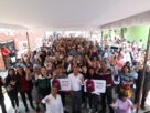 Beneficiados con la entrega de tinacos en Tlalnepantla