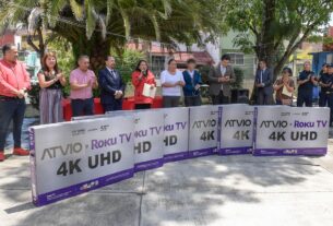 Pedro Rodríguez Villegas, alcalde de Atizapán de Zaragoza refuerza equipo de Telesecundaria