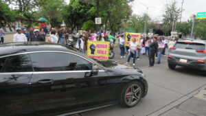 Manifestación frente a la zona comercial de Fresco