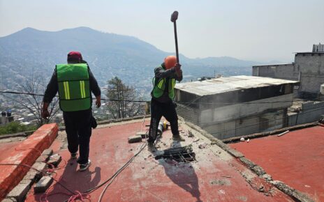 Los trabajos de Gobierno de Tlalnepantla para demoler las casas en riego avanzan en el Cerro del Chiquihuite