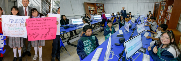 Más de 60 mil estudiantes se benefician con la modernización tecnológica en las escuelas de Atizapán de Zaragoza