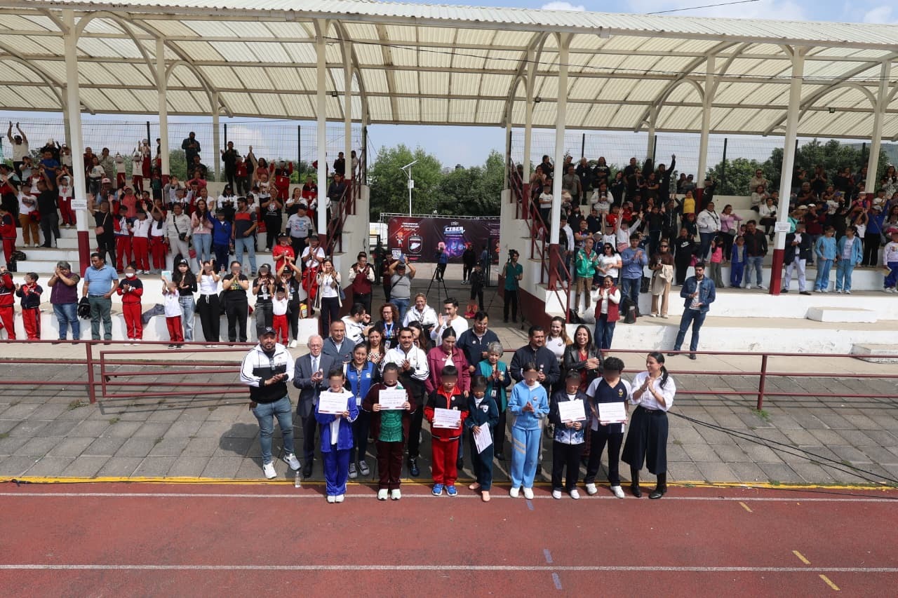 Alumnos de siete escuelas terminaron el programa “Conecta 360”,