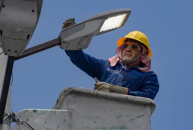 Renuevan alumbrado en sitios públicos de Atizapán de Zaragoza