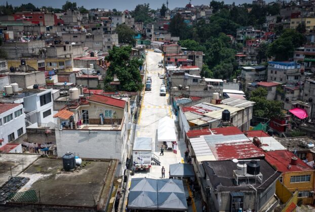 Transforman calle con mano de obra de ciudadanos en Naucalpan