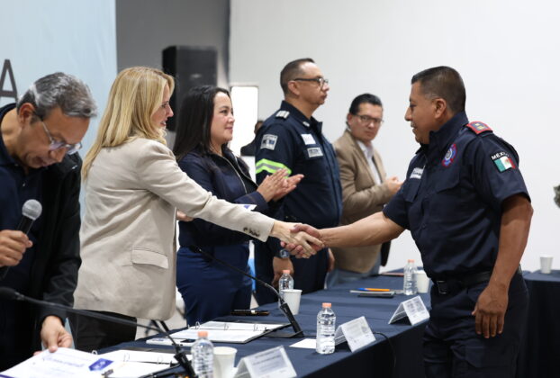 Reconocen a bomberos, elementos de PC, unidad de rescate y Dirección de Gobierno de Huixquilucan