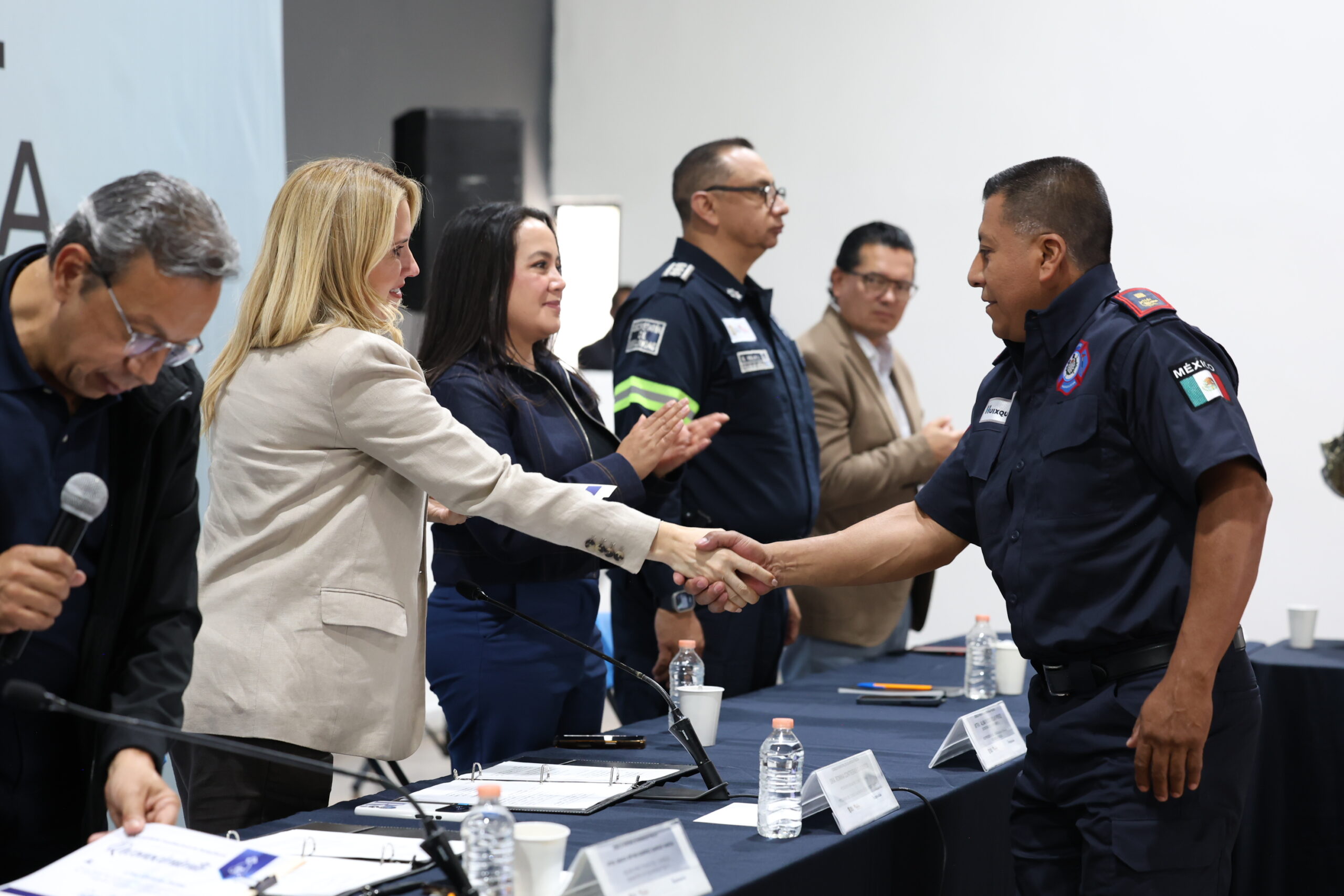 Reconocen a bomberos, elementos de PC, unidad de rescate y Dirección de Gobierno de Huixquilucan