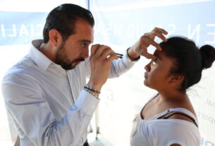 Atención de especialistas en salud visual ofrece el gobierno de Huixquiluca