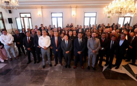 Compromiso de consolidar mejores condiciones laborales y fortalecer los servicios públicos de gobierno de Tlalnepantla