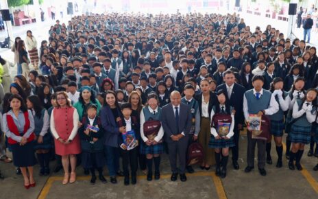 Gobierno de Tlalnepantla, Raciel Pérez Cruz, arranca ciclo escolar en secundaria Moisés Sáenz