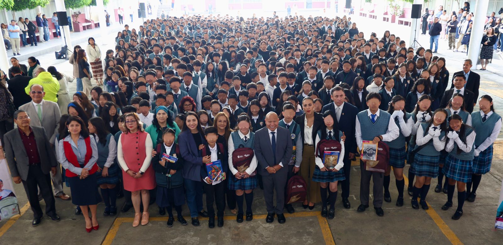 Gobierno de Tlalnepantla, Raciel Pérez Cruz, arranca ciclo escolar en secundaria Moisés Sáenz